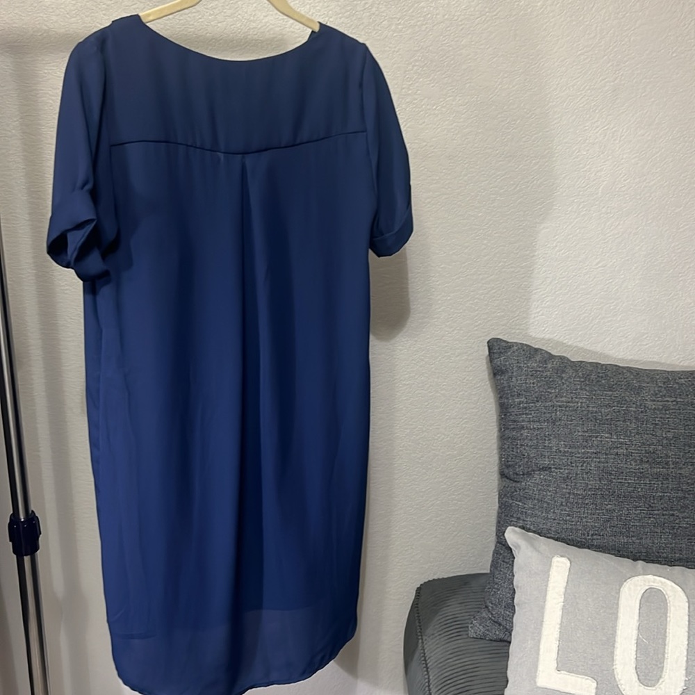 Navy V-neck Short Sleeve Dress with Navy Liner - Picture 5 of 6
